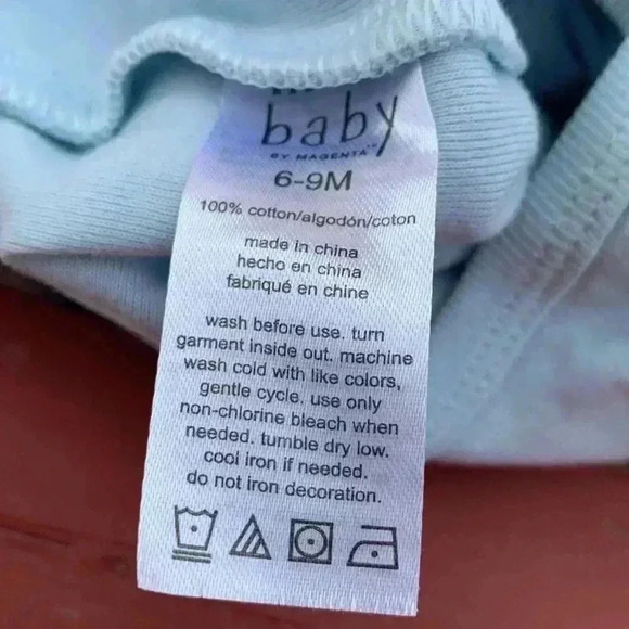 Five for 25 Rae Dunn 100% cotton onesie in excellent used condition - Picture 3 of 3